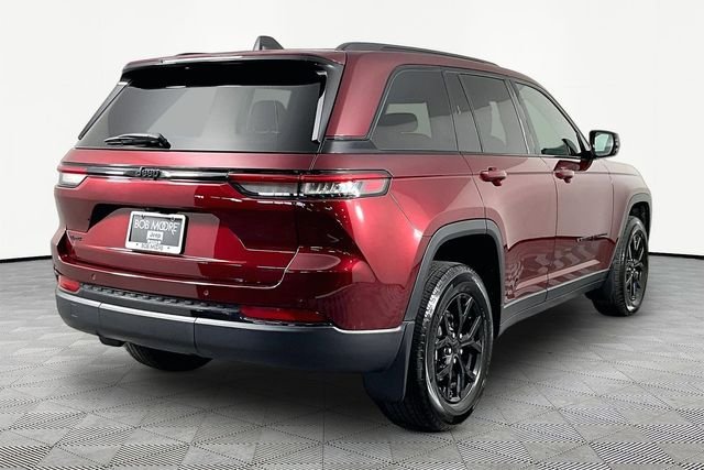 Used 2025 Red Jeep Altitude X image 6