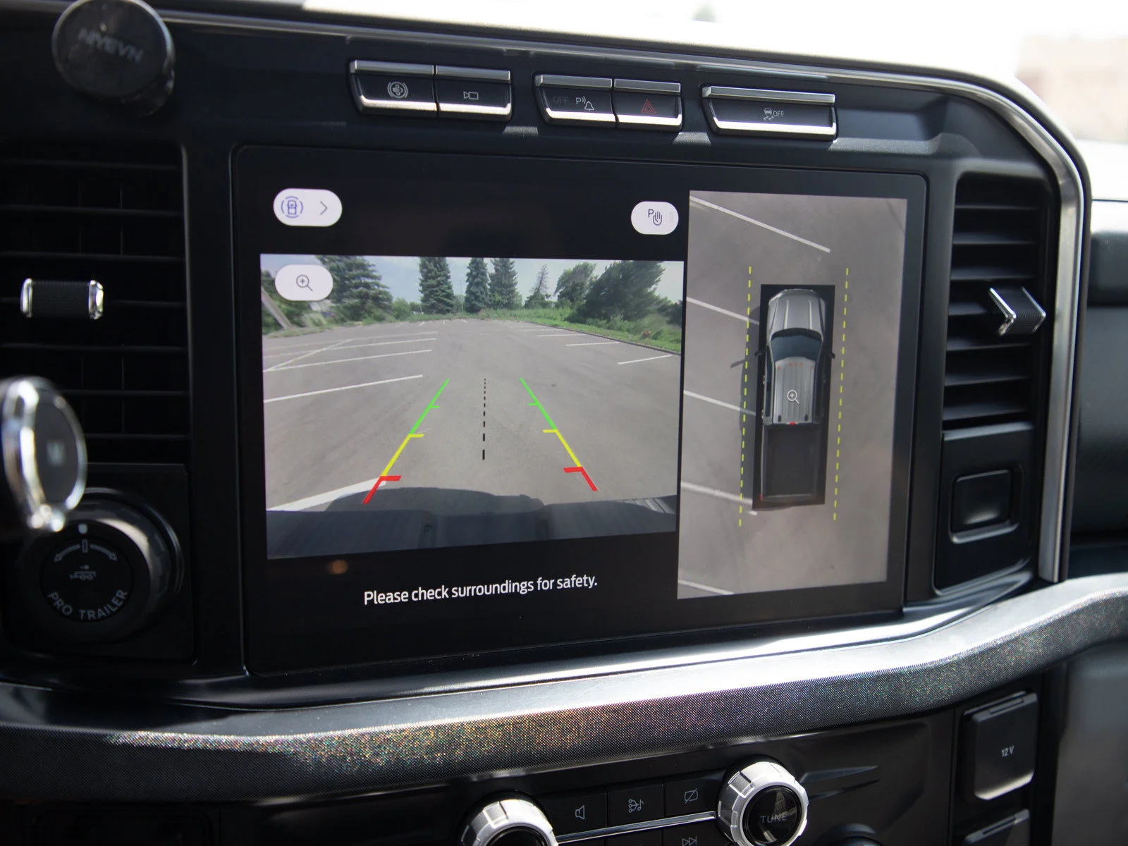 Used 2023 White Ford XL image 20