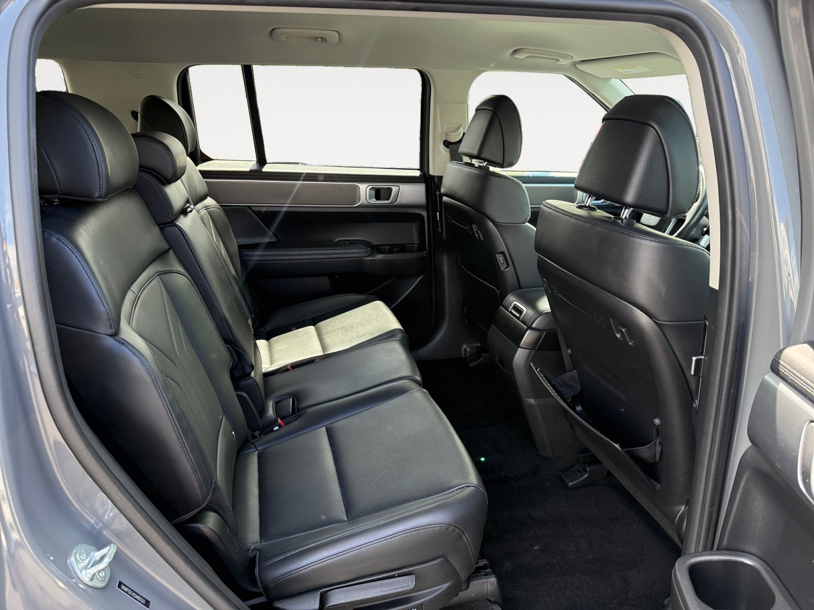 Used 2025 Gray Hyundai SEL image 18