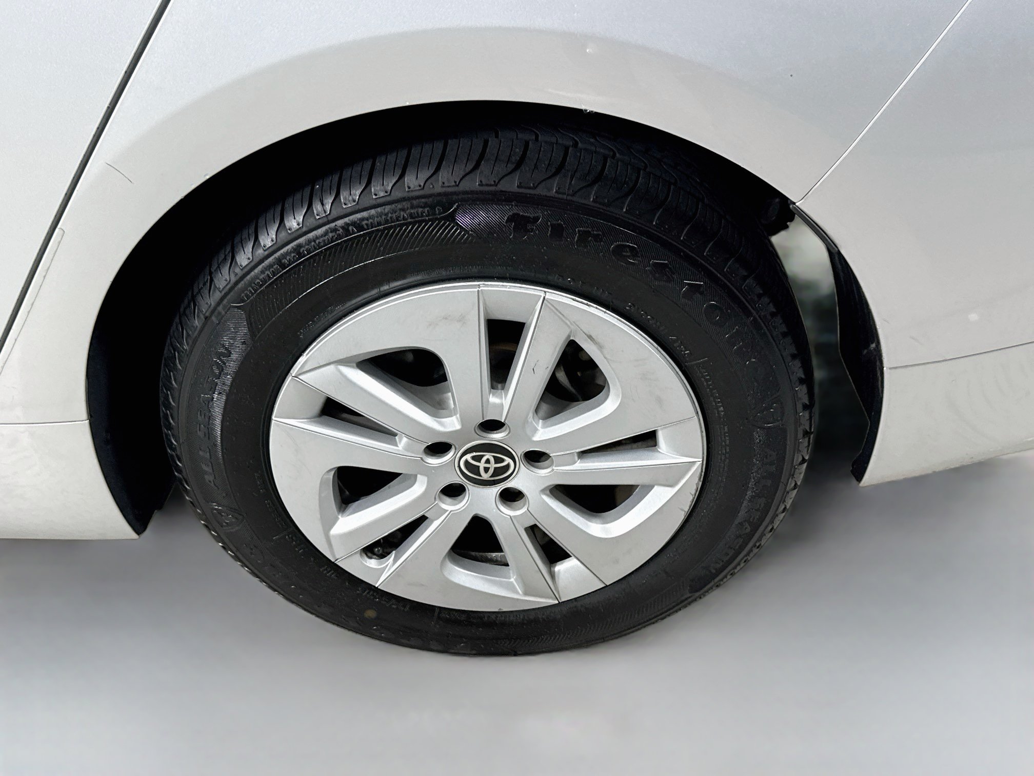 Used 2016 Classic Silver Metallic Toyota Two image 28