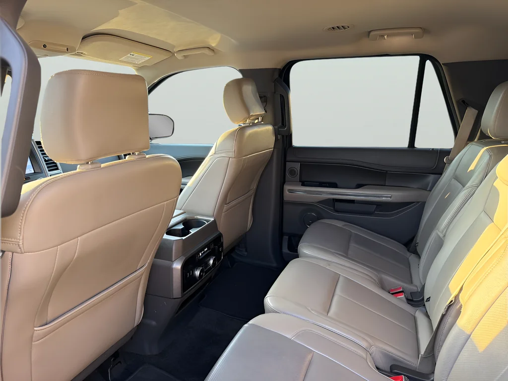 Used 2018 Blue Ford XLT image 41