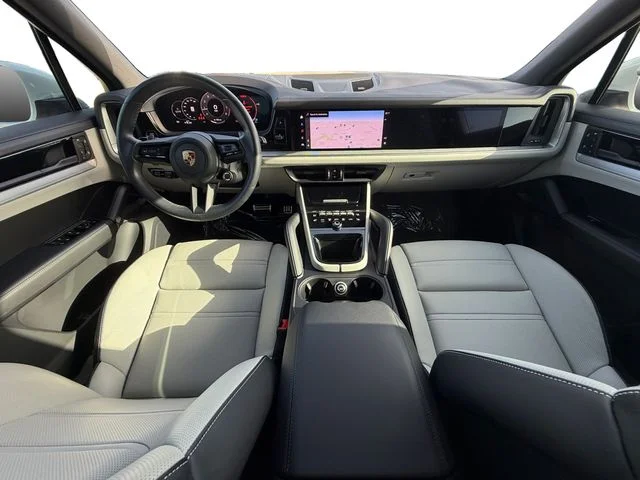 Used 2024  Porsche S image 12