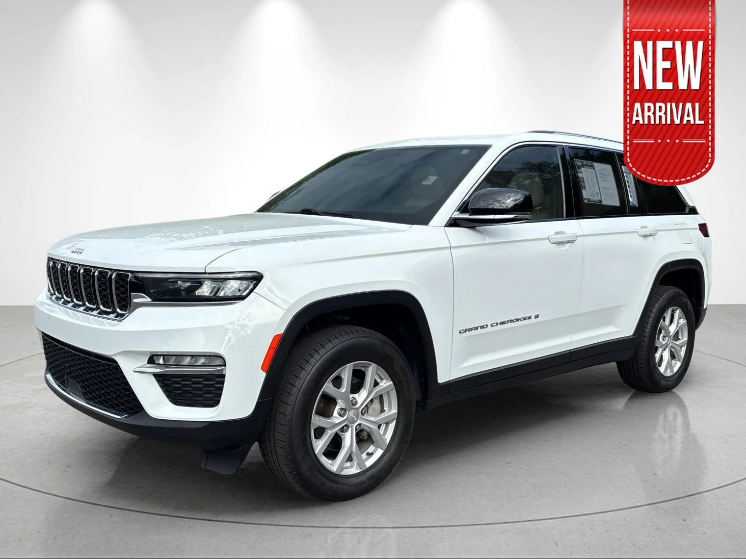 Used 2023 Bright White Clearcoat Jeep Limited image 1