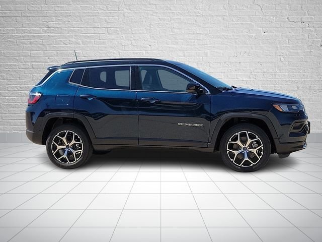 New 2026 Fathom Blue Pearl-Coat Exterior Paint Jeep Limited image 5