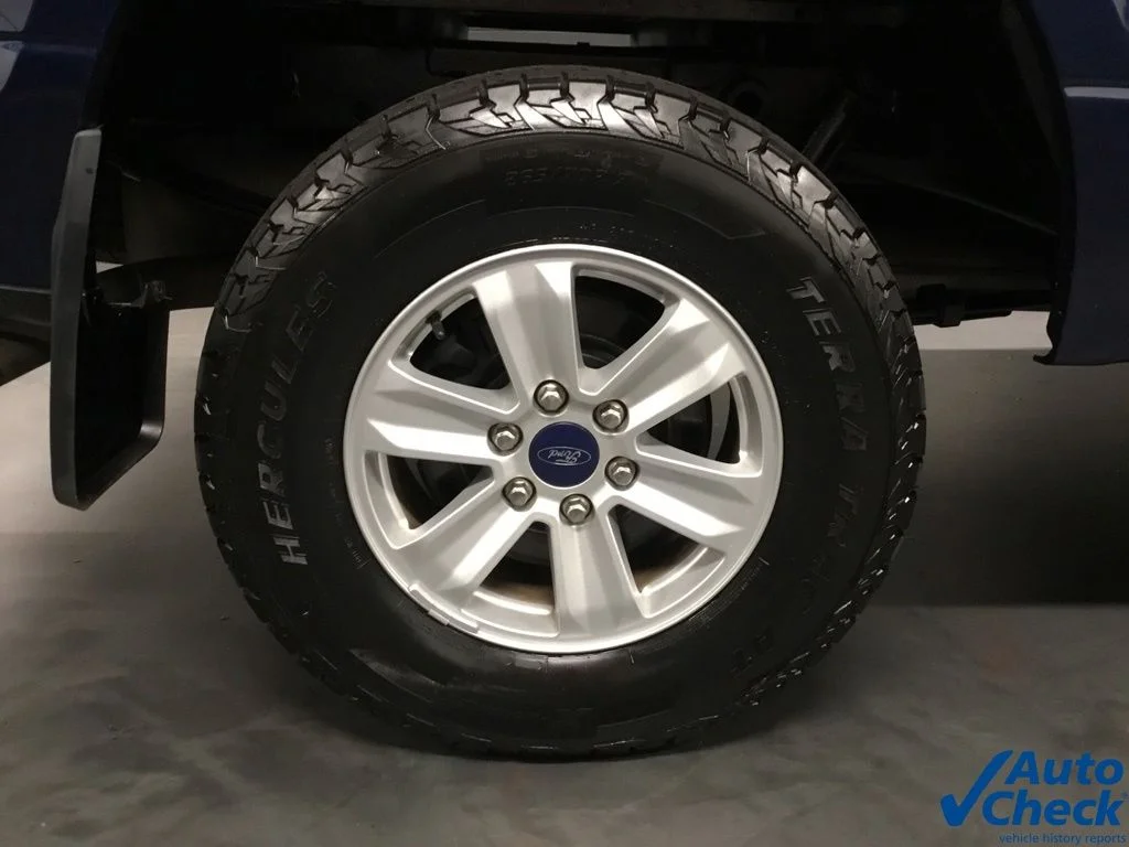 Used 2019 Blue Ford XLT image 21