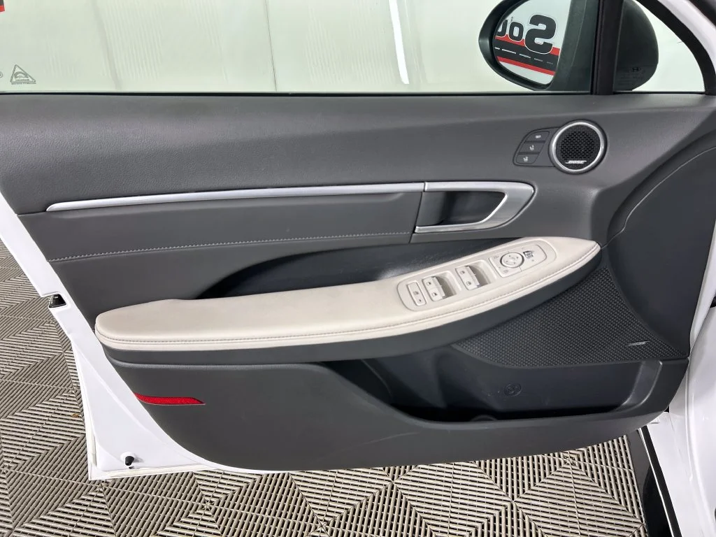 Used 2022 Gray Hyundai Limited image 11
