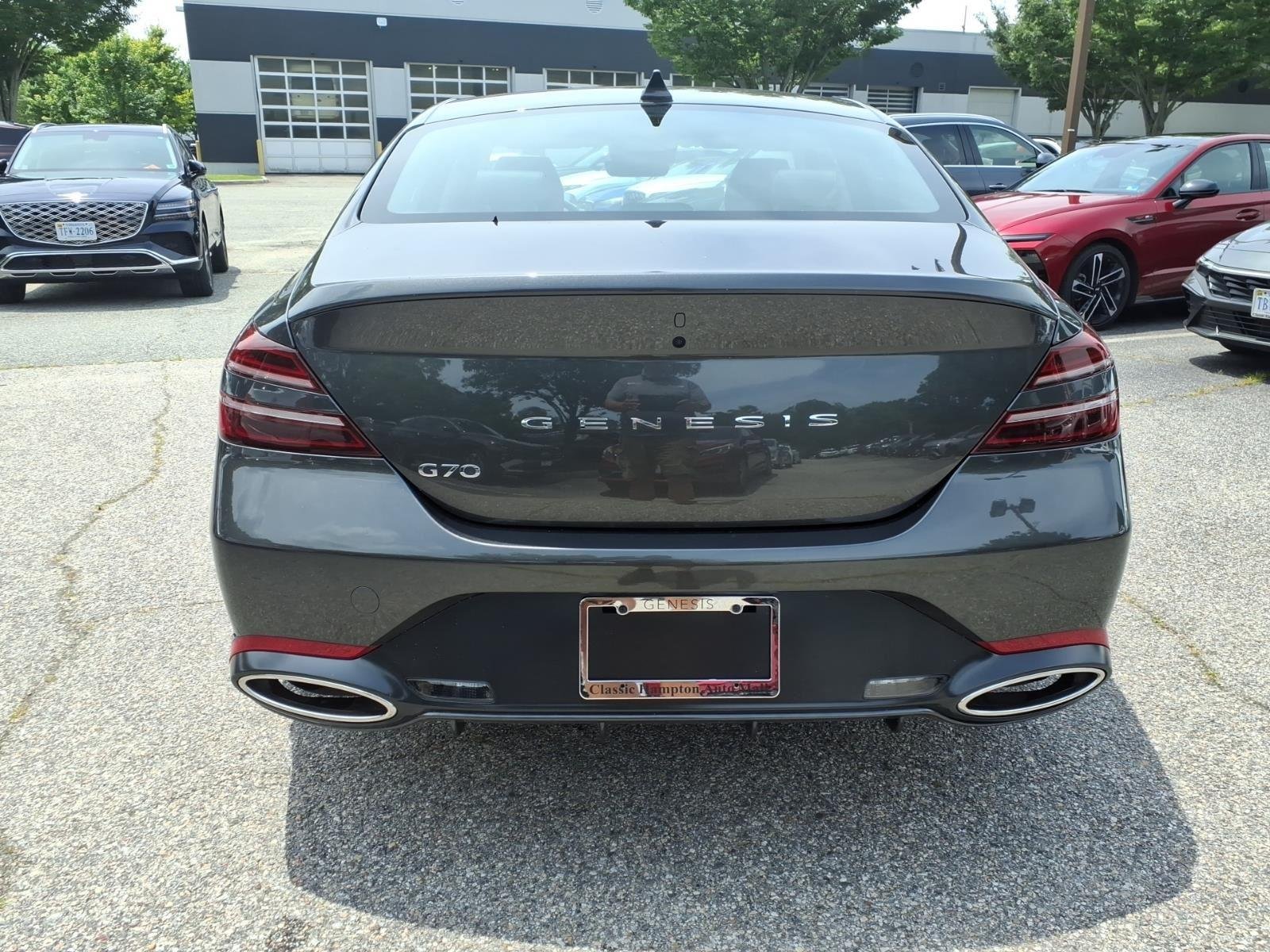 Certified Used 2025 Makalu Gray Genesis 2.5T image 7