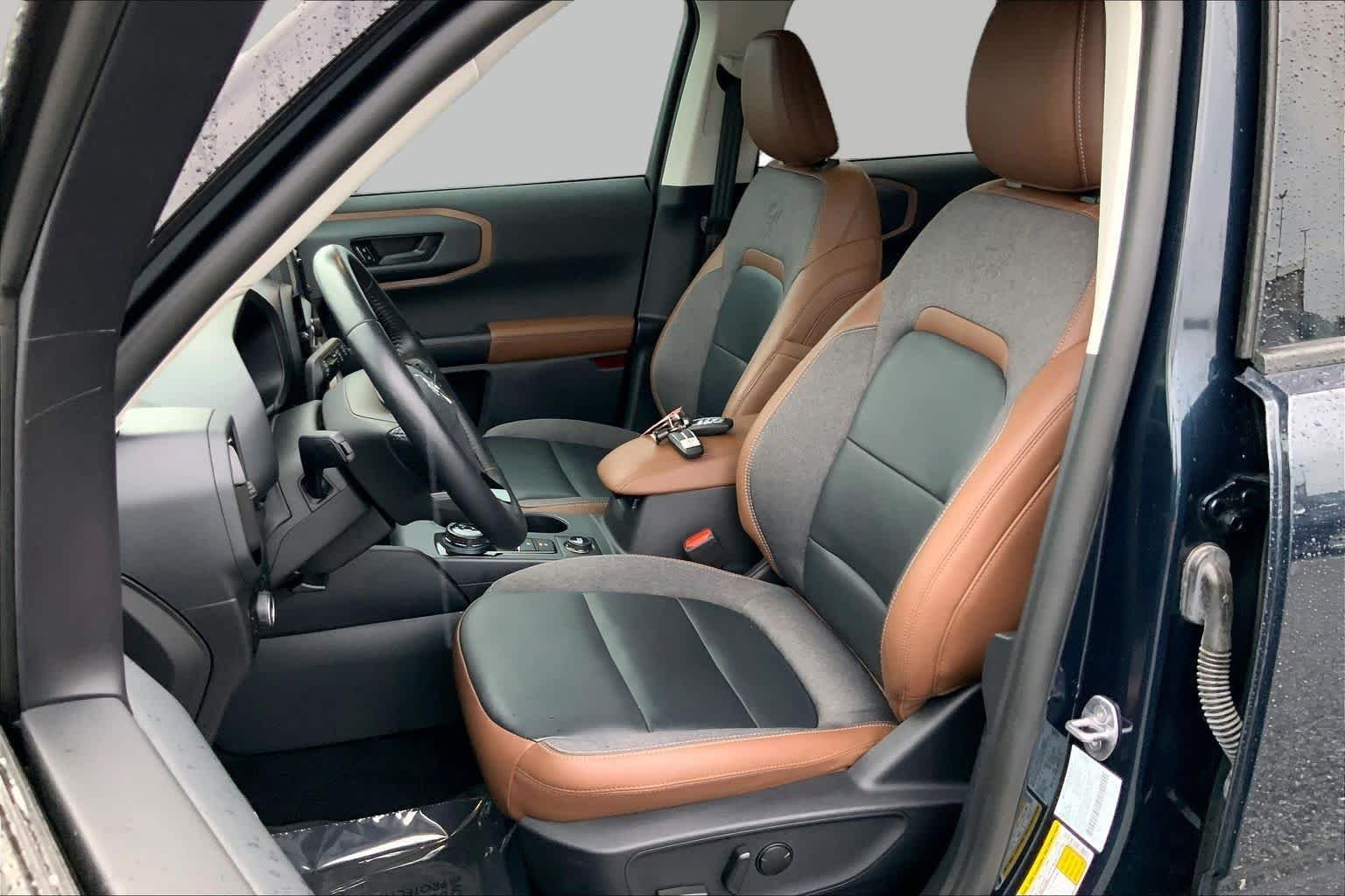 Used 2023 Alto Blue Metallic Tinted Clearcoat Ford Outer Banks image 8