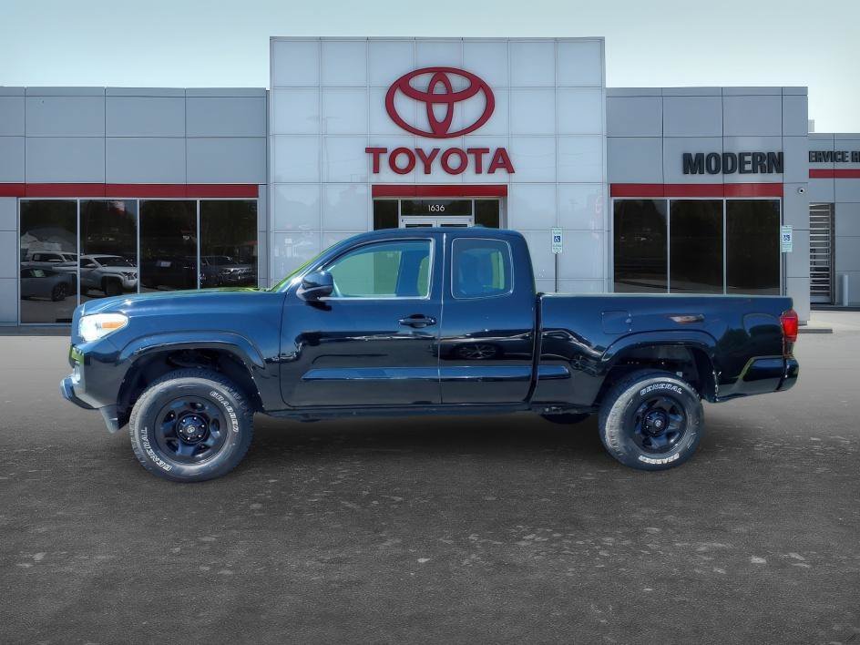 Used 2018 Midnight Black Metallic Toyota SR image 2
