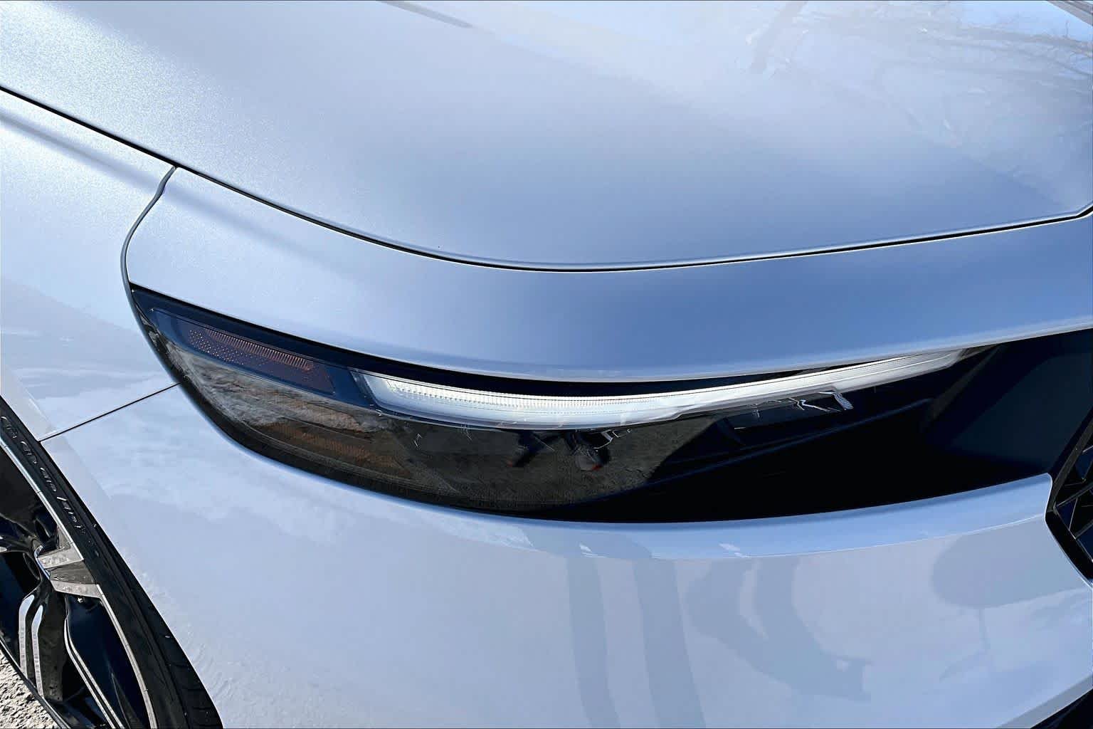 New 2026 Platinum White Pearl Honda SE image 13