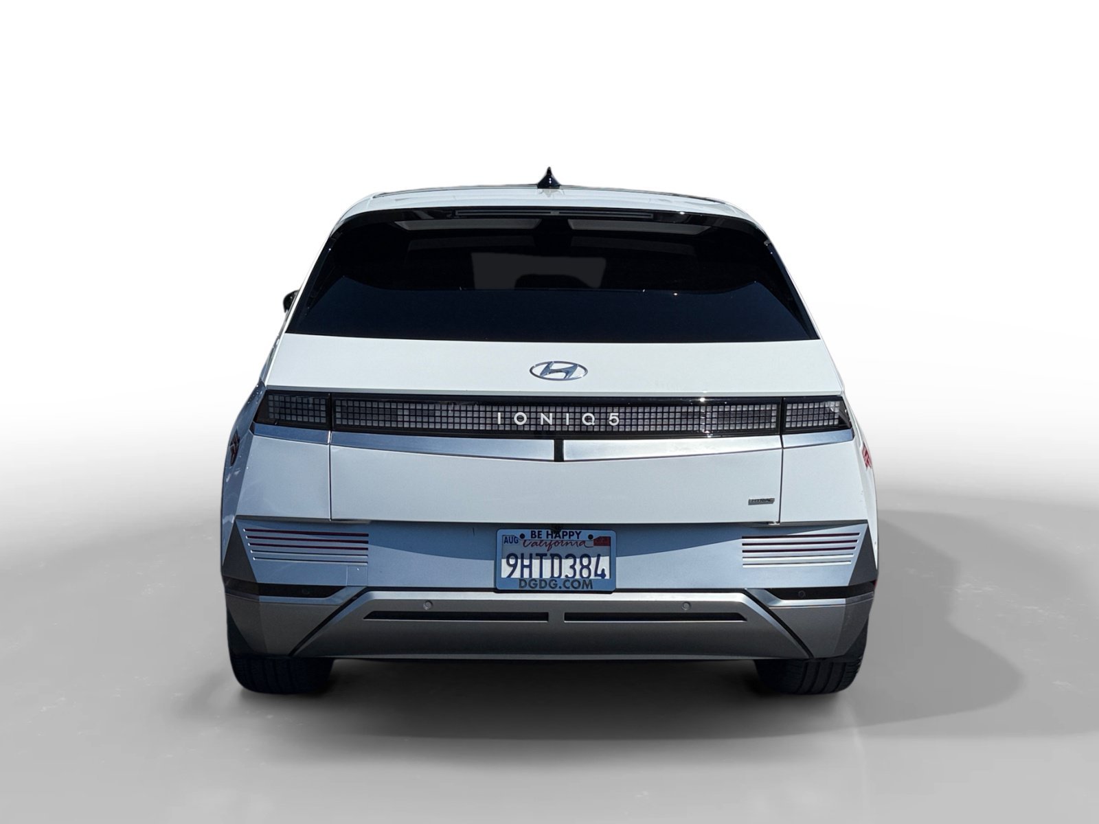 Used 2023 White Hyundai Limited image 4