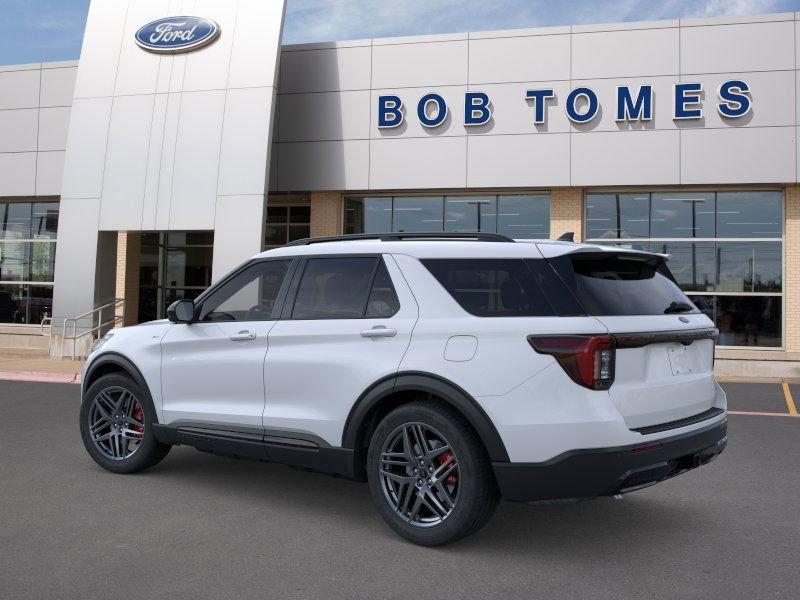 New 2026 Space White Metallic Ford ST-Line image 5