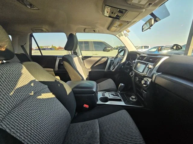Used 2016 Midnight Black Metallic Toyota SR5 image 16