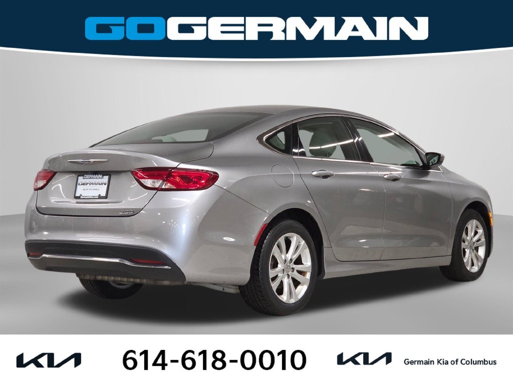 Used 2015 Silver Chrysler Limited image 7