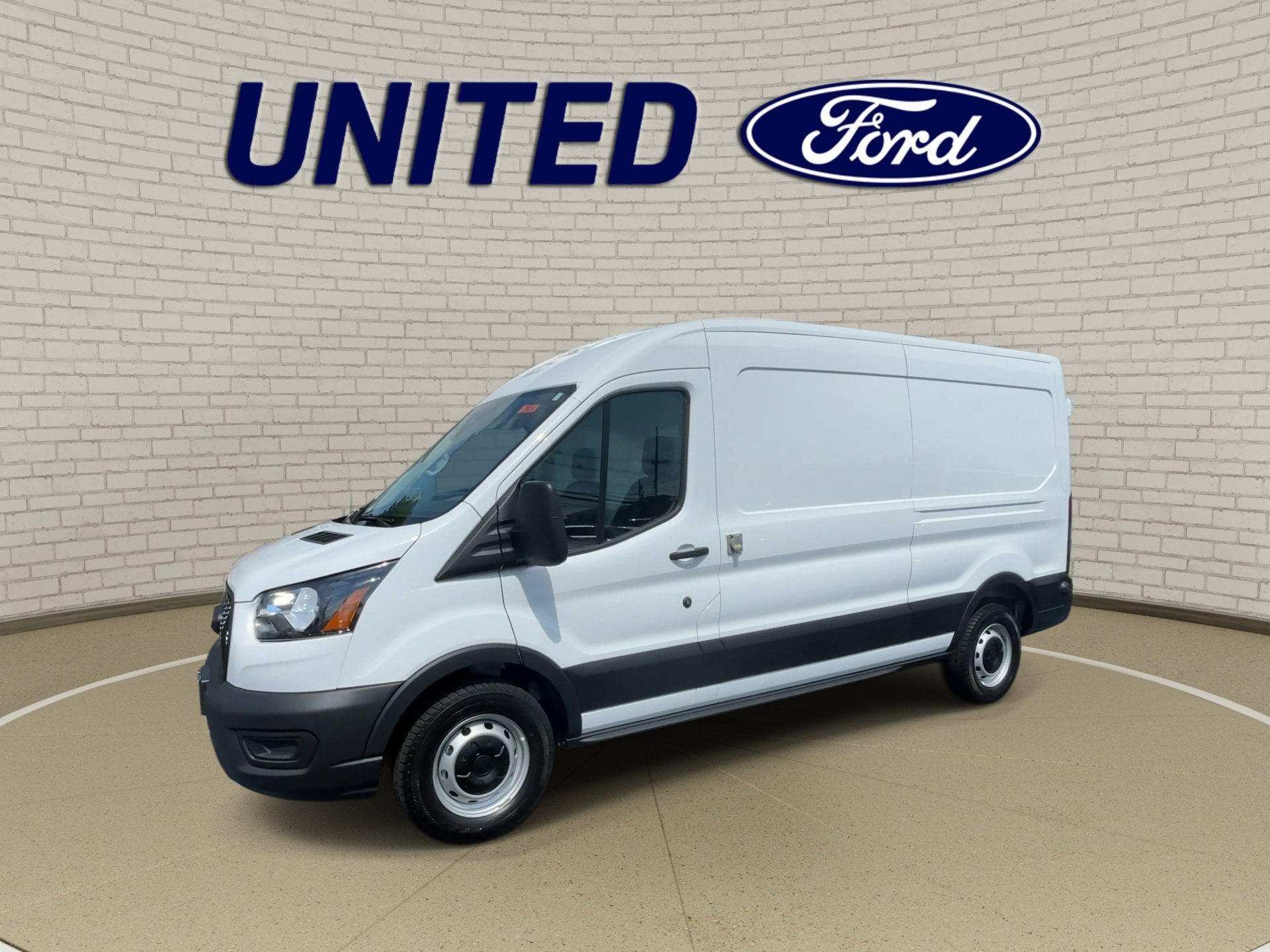 New 2026 Oxford White Ford Cargo Van image 4