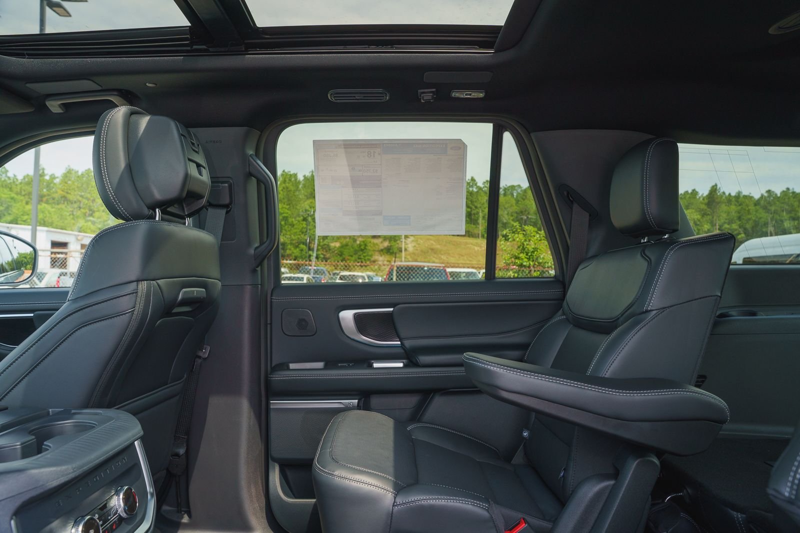 New 2026 Glacier Gray Metallic Tri-Coat Ford MAX Platinum® image 17