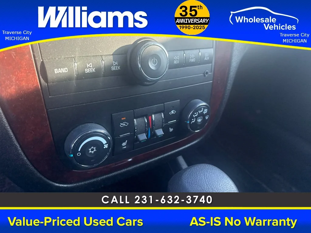 Used 2009 Black Chevrolet LT image 32