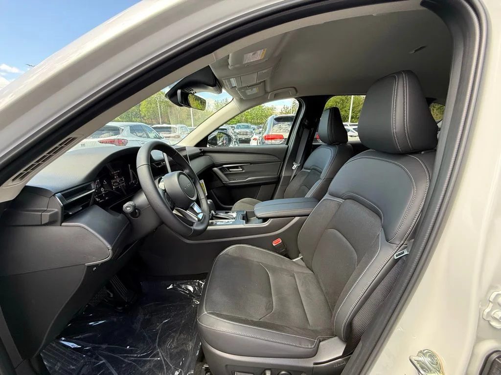 New 2026 Rhodium White Metallic Mazda 2.5 S Preferred AWD image 11