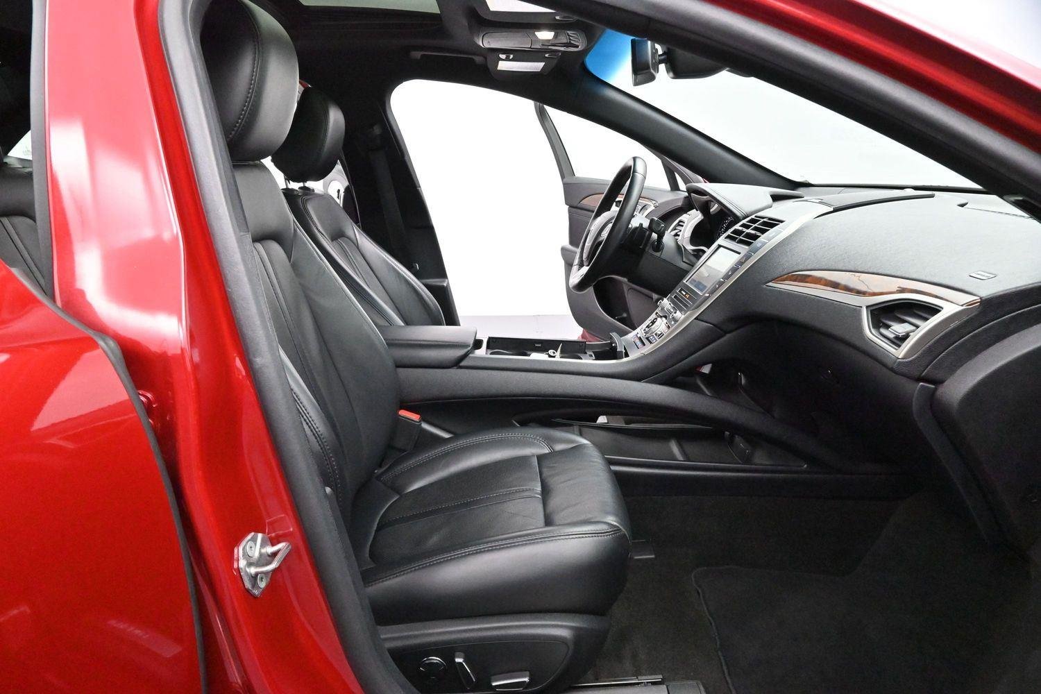 Used 2020 Red Carpet Metallic Tinted Clearcoat Lincoln Reserve image 32
