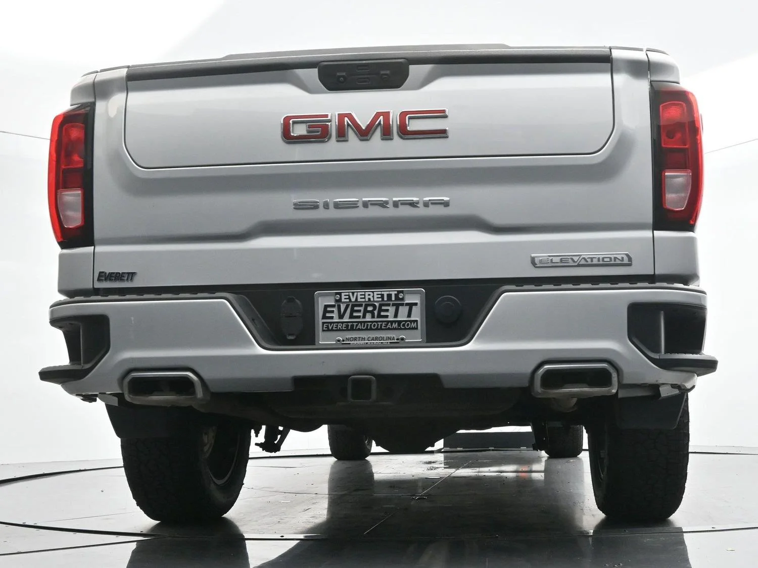 Used 2022 Quicksilver Metallic GMC Elevation image 48
