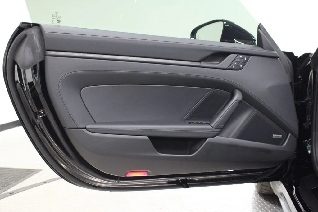 2026 Porsche 911 GTS - Photo 17