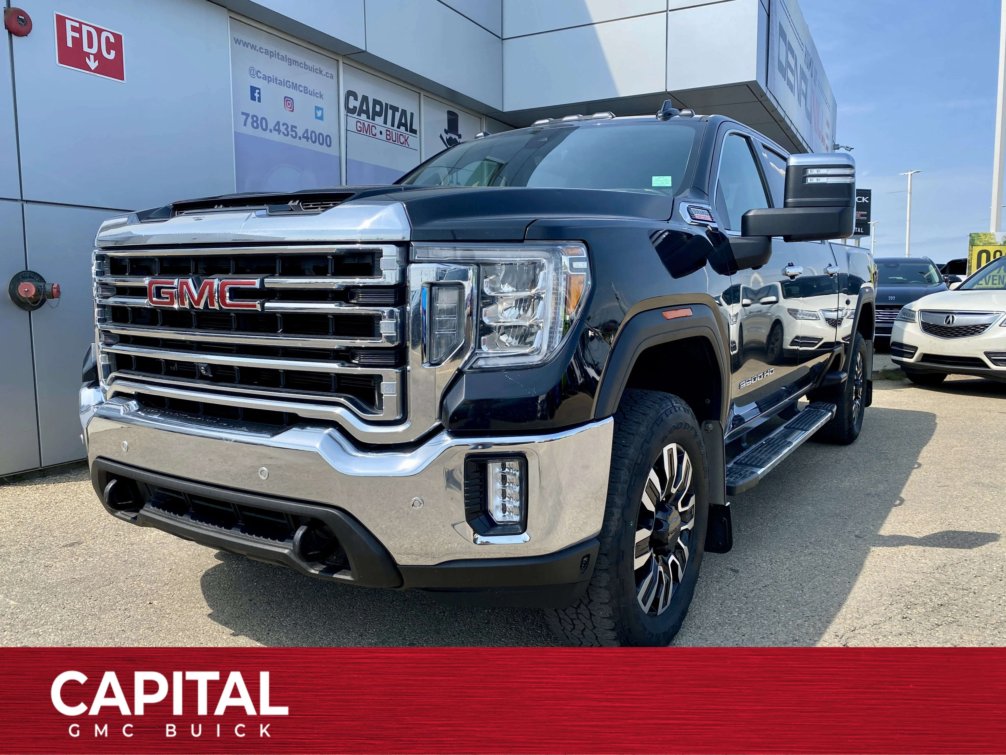 Used 2020 Black GMC Crew Cab SLT image 1