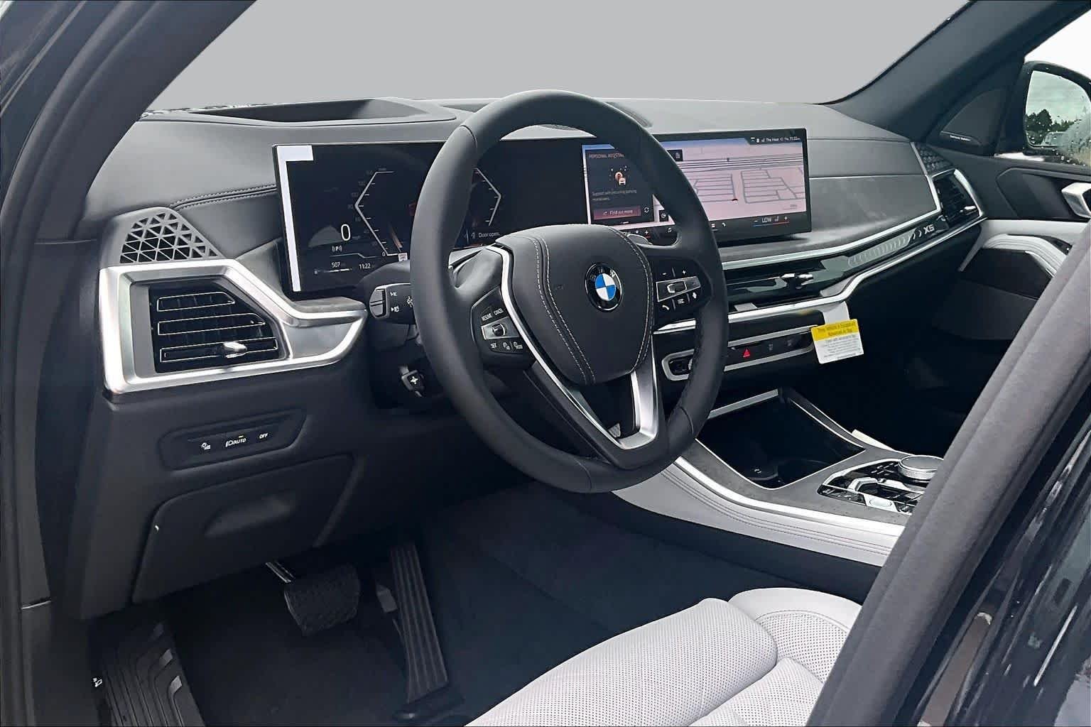 Used 2026 Black Sapphire Metallic BMW xDrive40i image 31