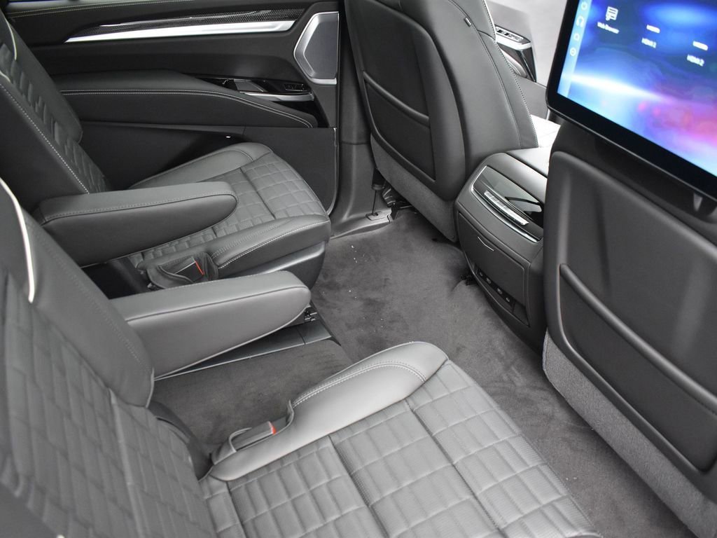 2026 CADILLAC ESCALADE ESV - Image 34