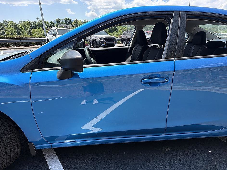 Used 2022 Ocean Blue Pearl Subaru Base image 9