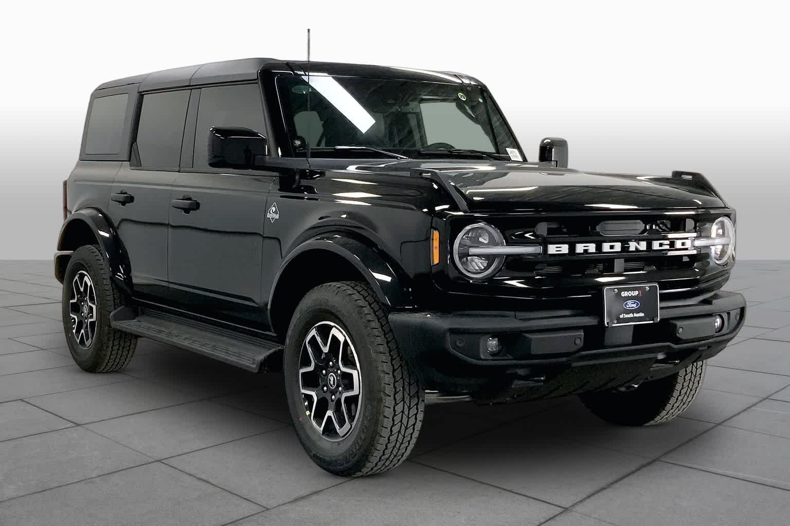 New 2026 Shadow Black Ford Outer Banks® image 2