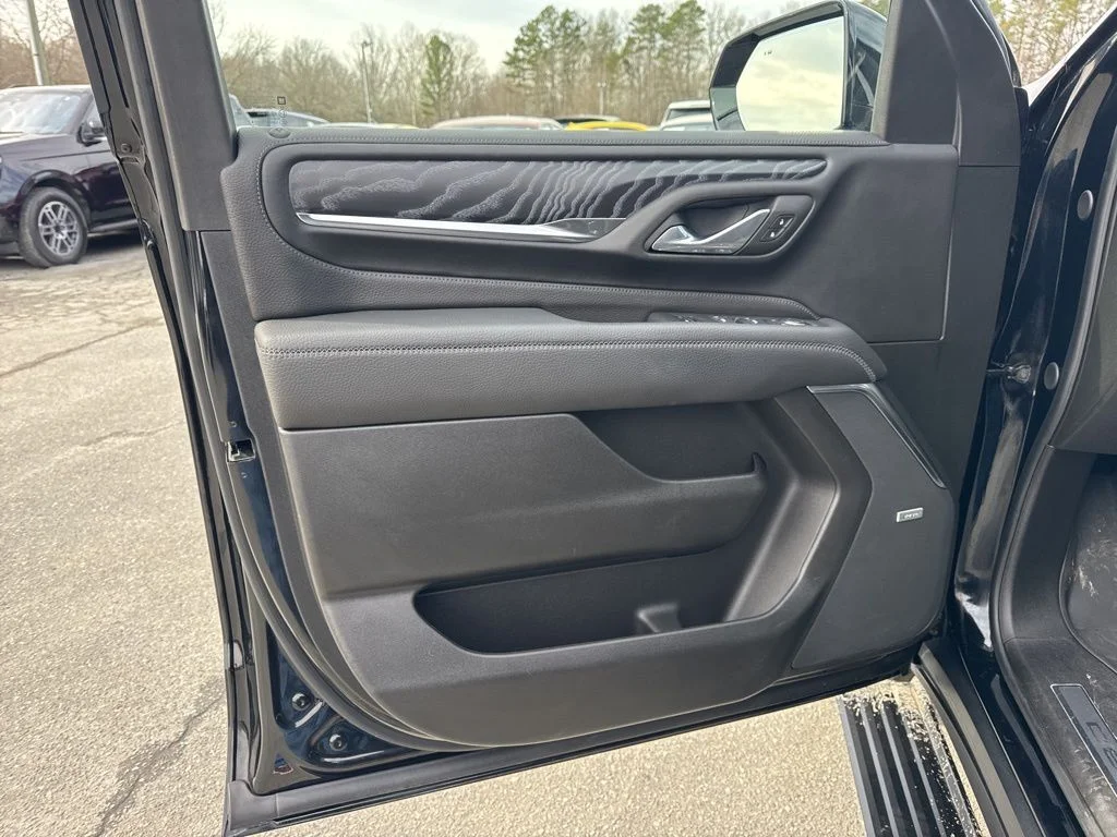 Used 2024 Black GMC Denali image 29