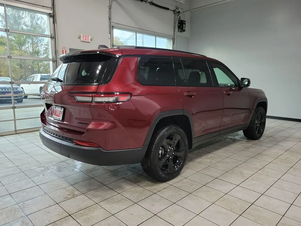 New 2025 Velvet Red Pearl-Coat Exterior Paint Jeep Limited image 7