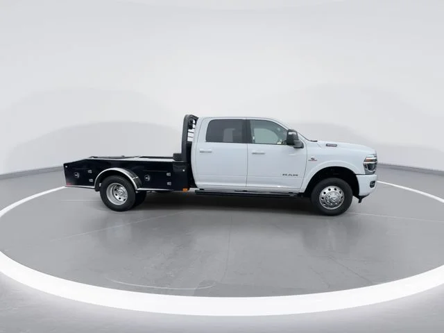 Used 2025 White Ram Laramie image 3