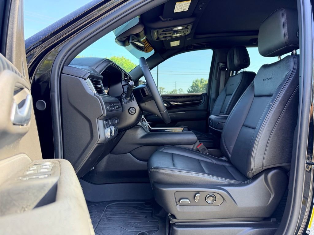 Used 2023 Black GMC Denali image 25