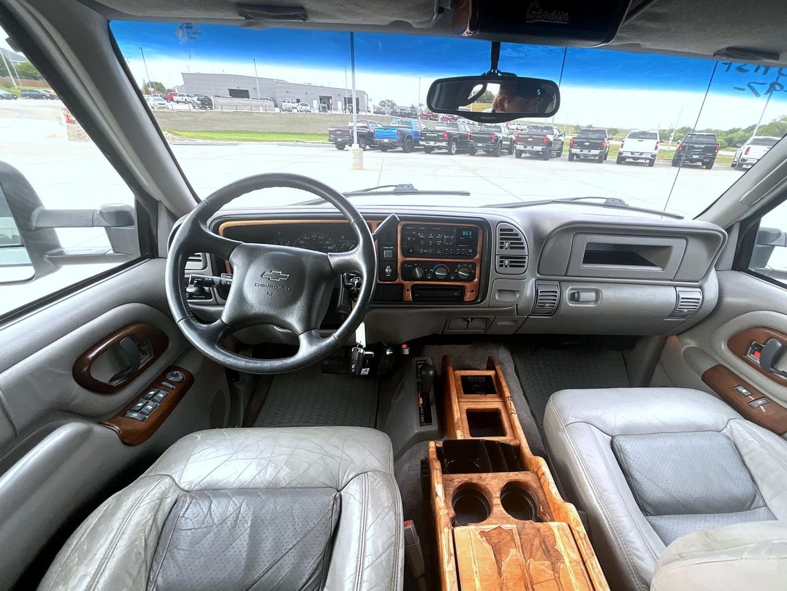 Used 1997 White Chevrolet Base image 13
