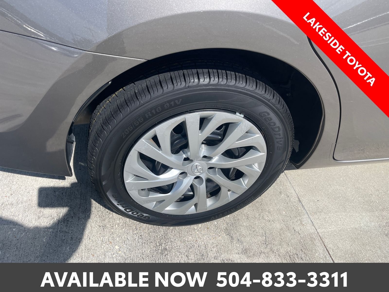 Certified Used 2018 Gray Toyota LE image 13