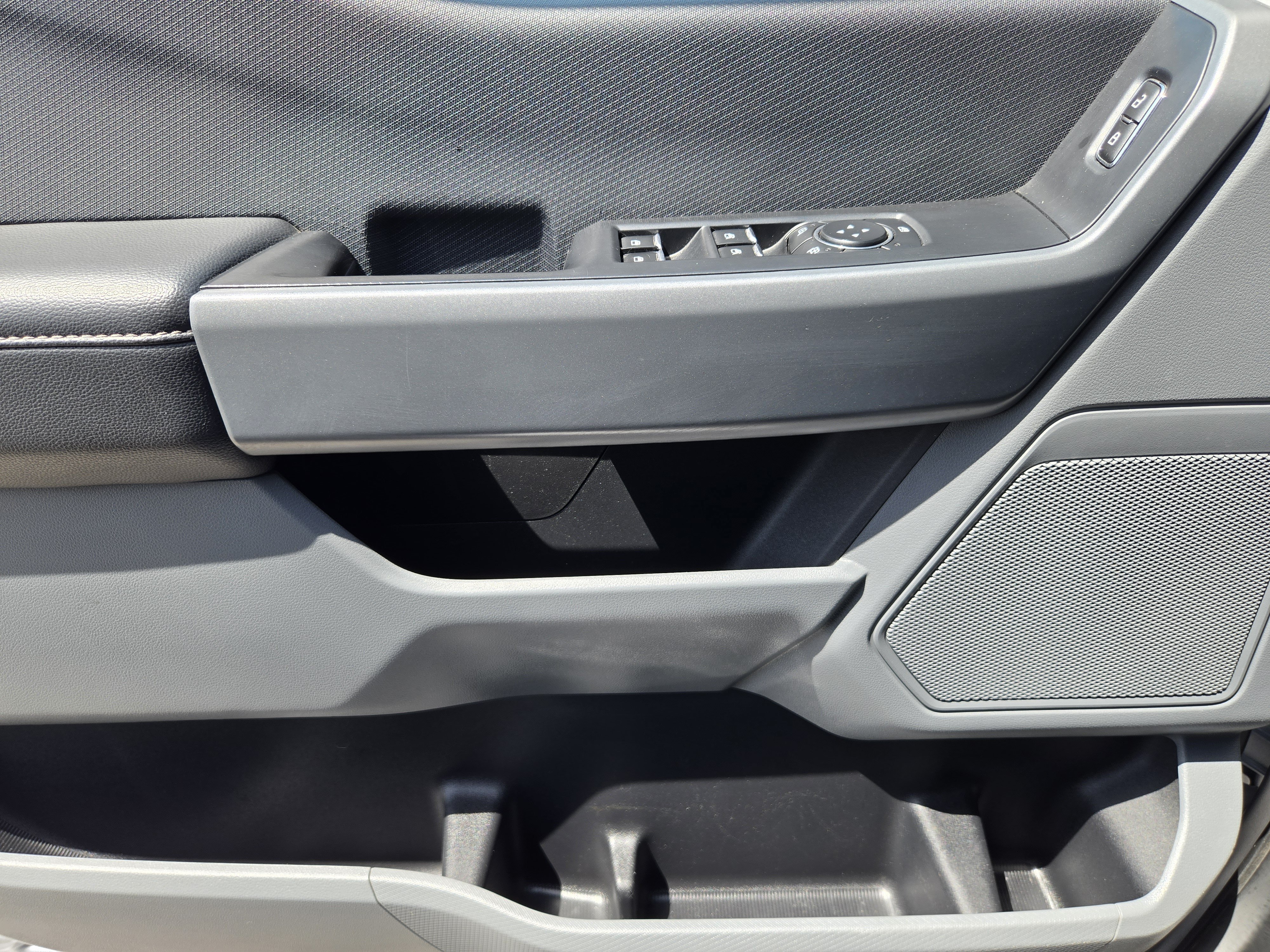 Used 2023 Silver Ford XLT image 19