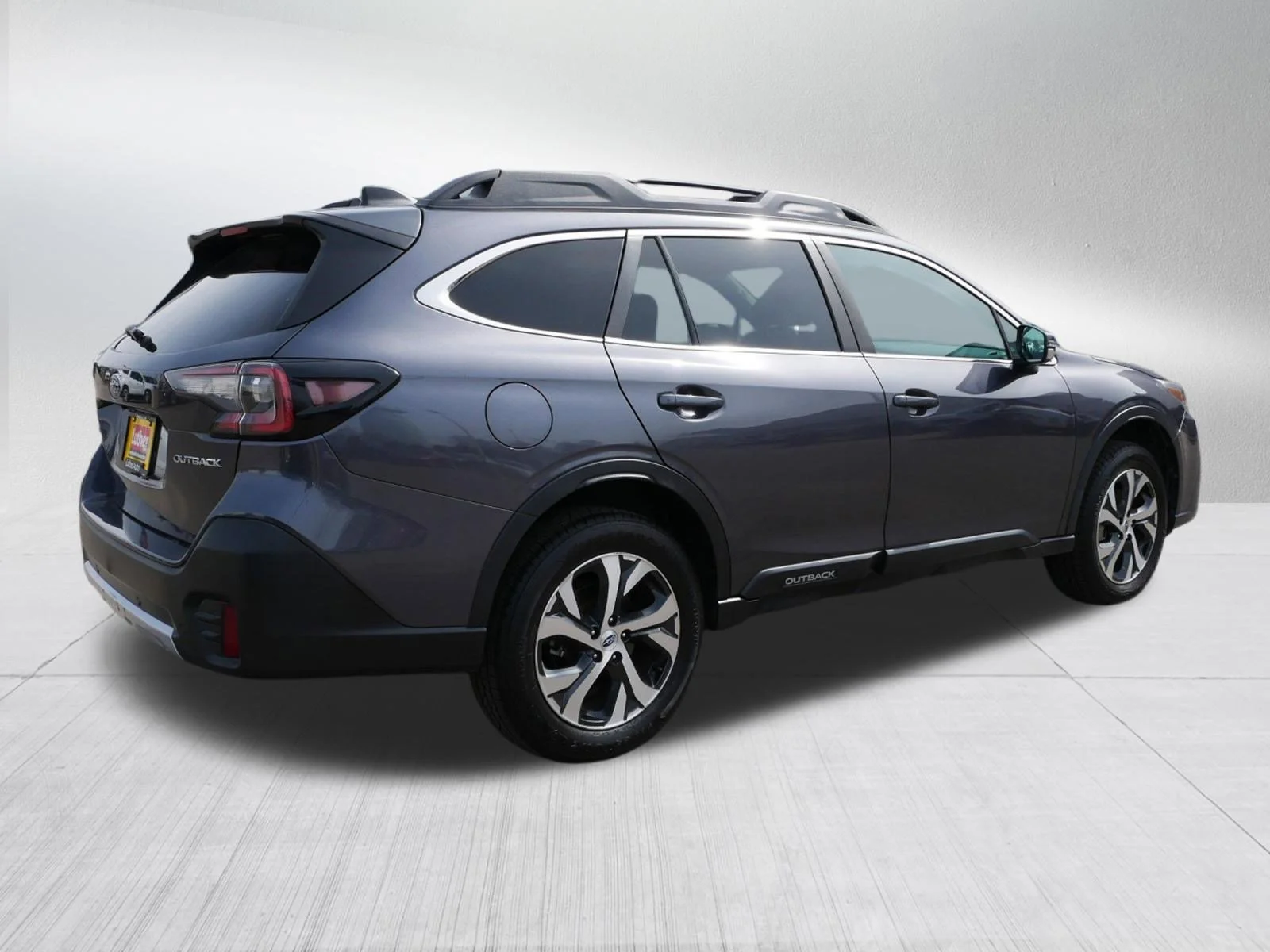 Used 2022 Magnetite Gray Metallic Subaru Limited image 7