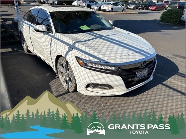 2018 Honda Accord 1.5T Touring Auto's photo