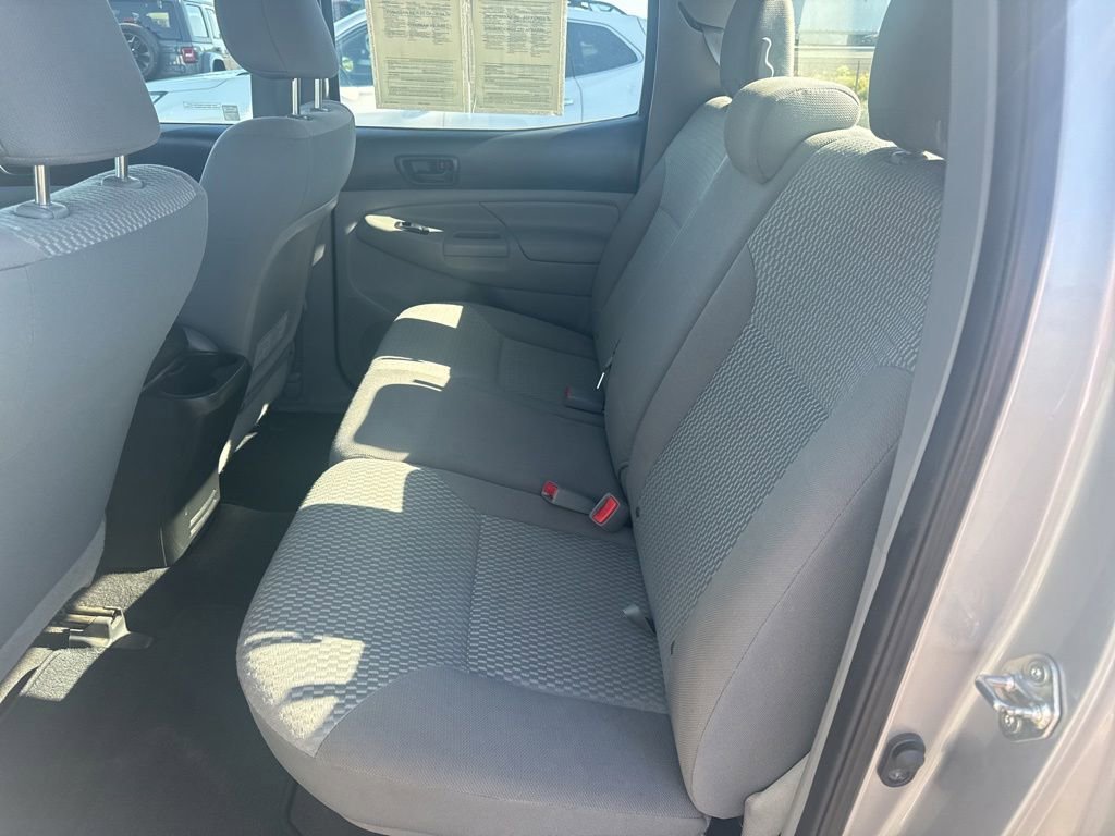 Used 2015 Silver Toyota  image 5