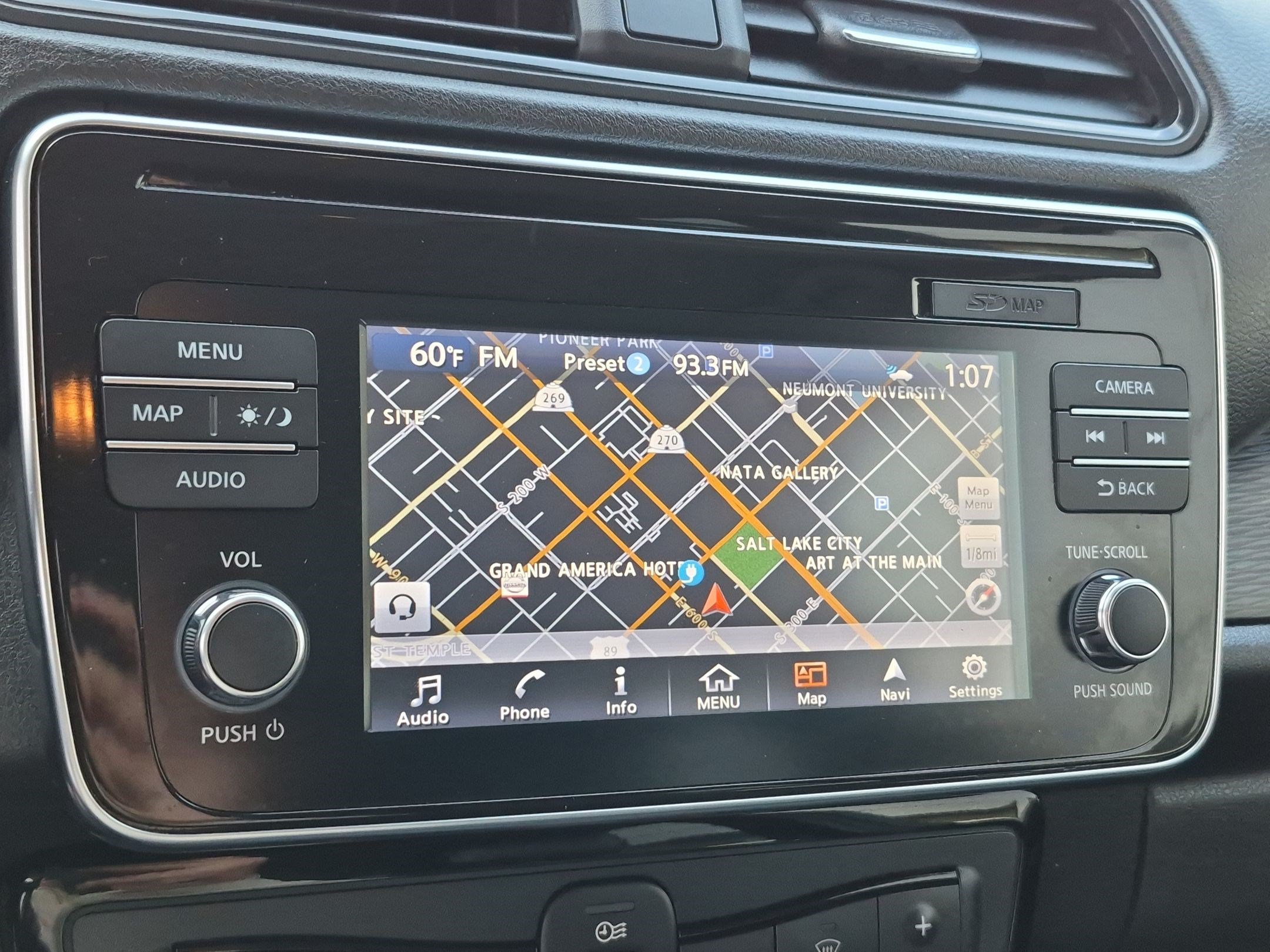 Used 2018 Deep Blue Pearl Nissan SL image 22