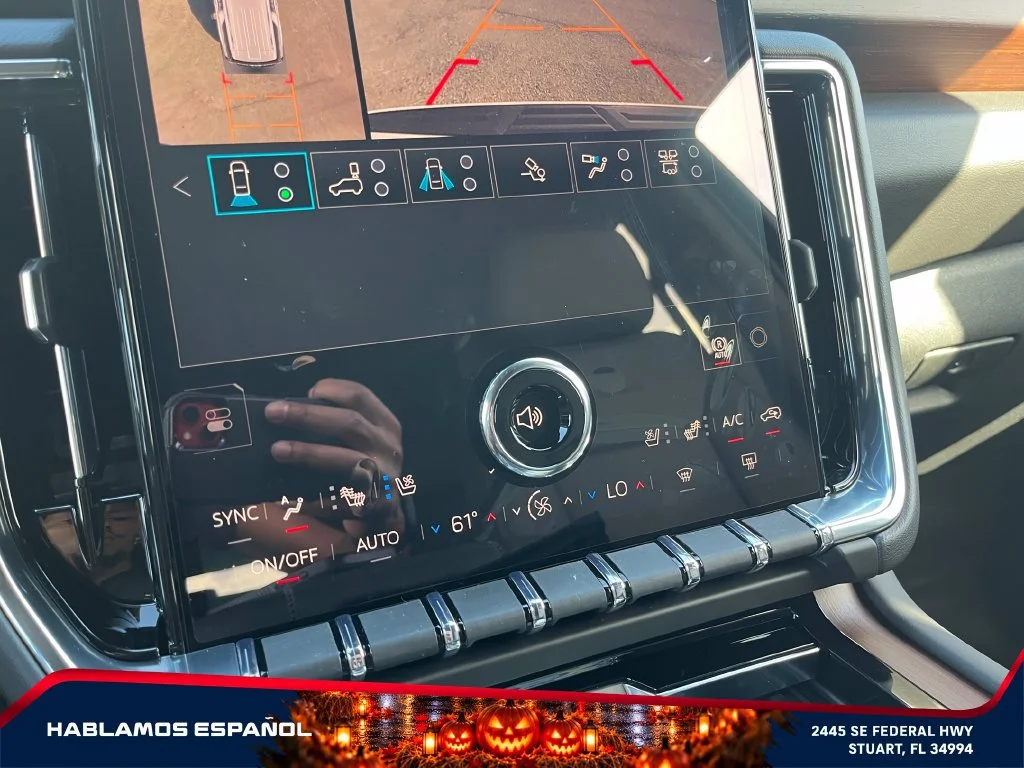 New 2027 Glacier White Tricoat GMC Denali image 30