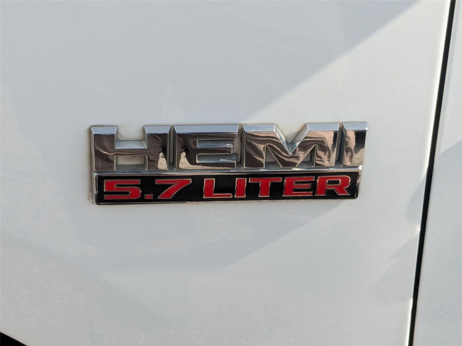 Used 2014 Bright White Clearcoat Ram Big Horn image 25