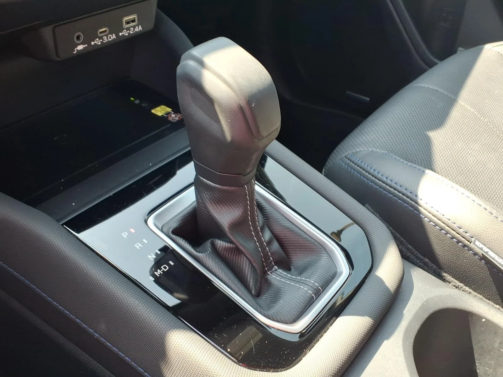 Used 2025 River Rock Pearl Subaru Limited image 15
