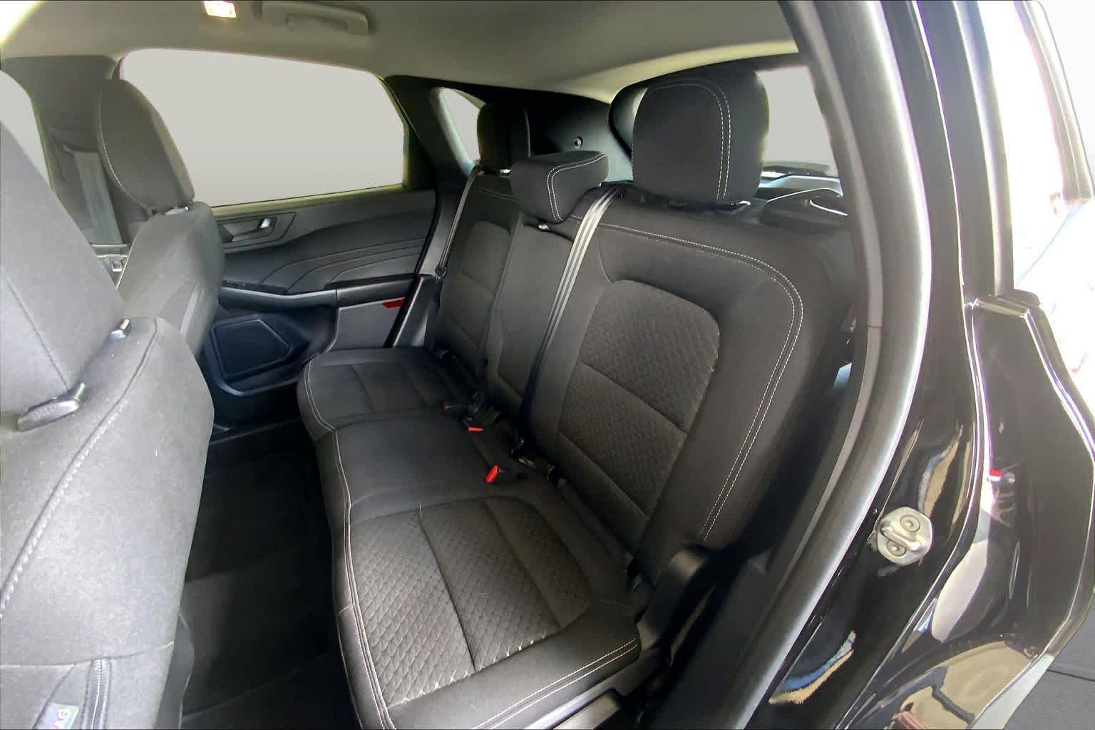 Used 2023 Agate Black Metallic Ford Active image 20