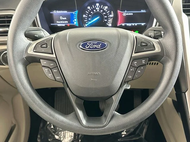 Pre-Owned 2017 Ford Fusion Hybrid SE