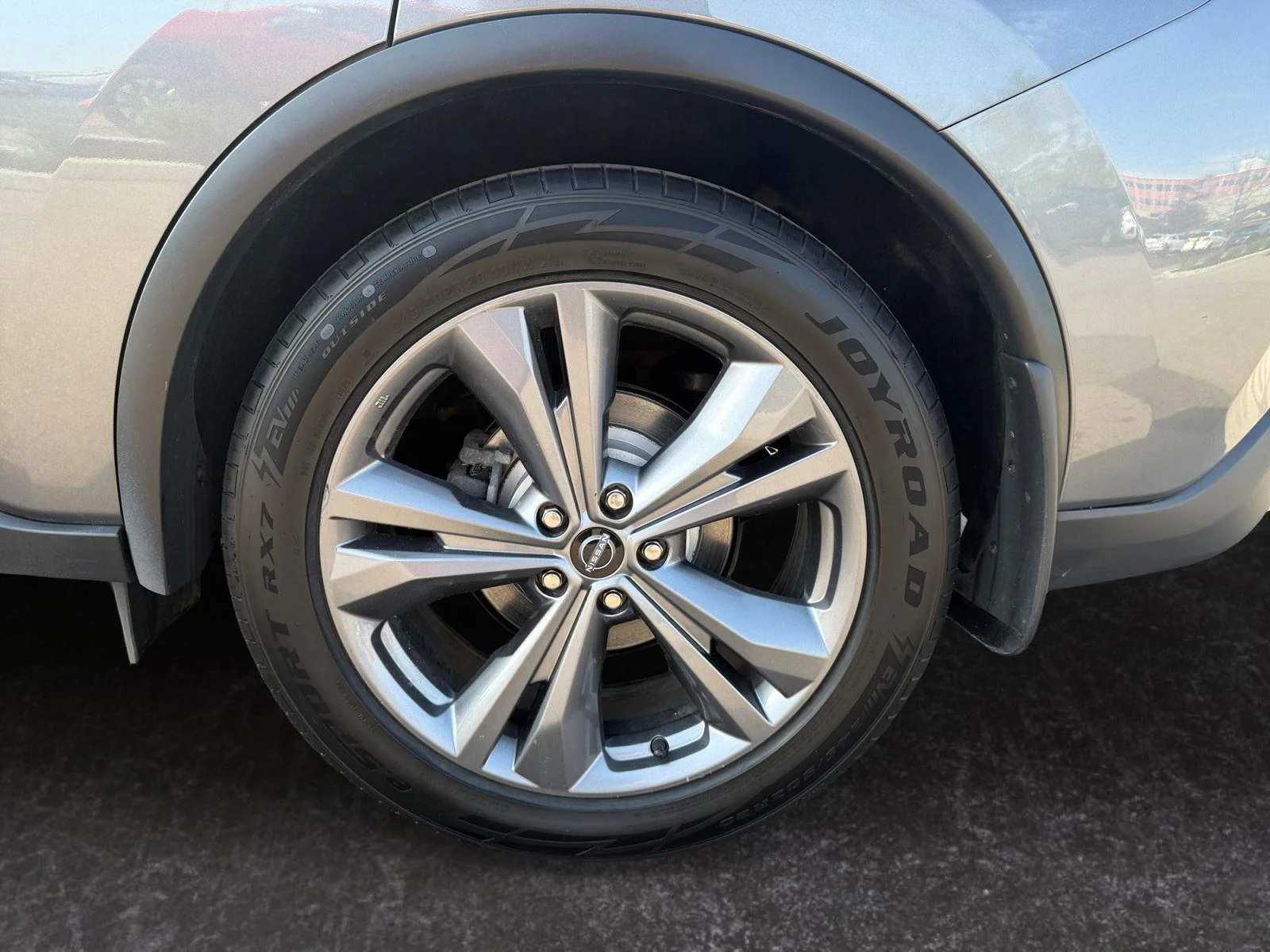 Used 2024 Super Black Nissan Platinum image 29