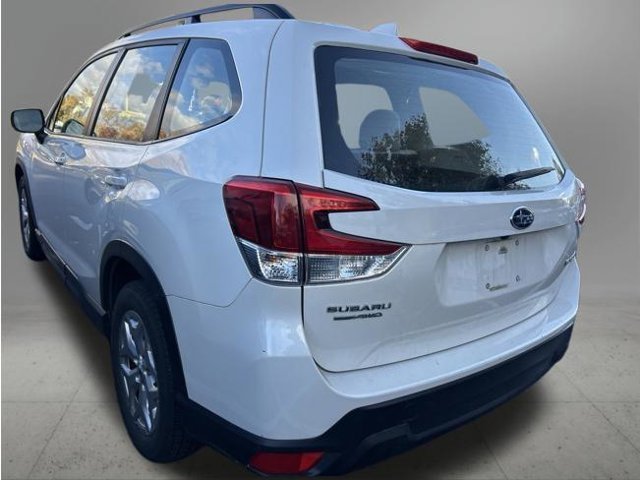 Used 2020 Crystal White Pearl Subaru Base image 6