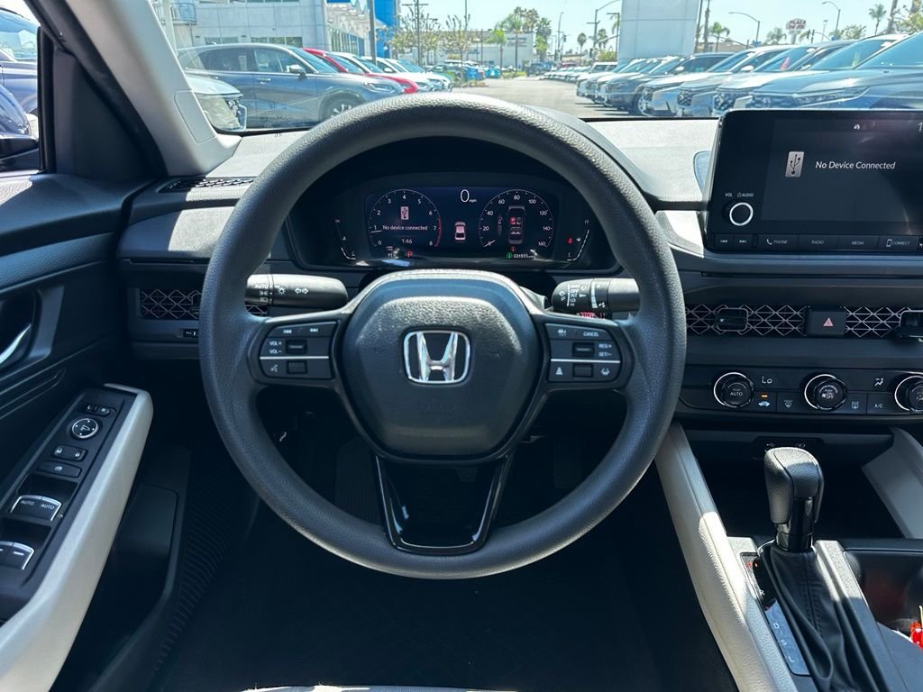 Used 2024  Honda LX image 19