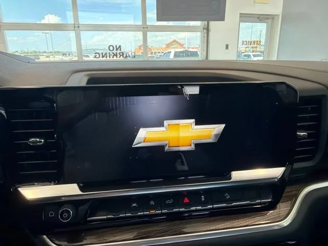 New 2026 Summit White Chevrolet LT image 36